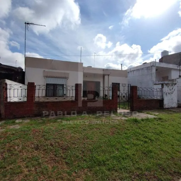 VENTA CASA 3 AMBIENTES Y DEPARTAMENTO 2 AMBIENTES. SAN ANTONIO DE PADUA, MERLO. ZONA OESTE. BUENOS AIRES