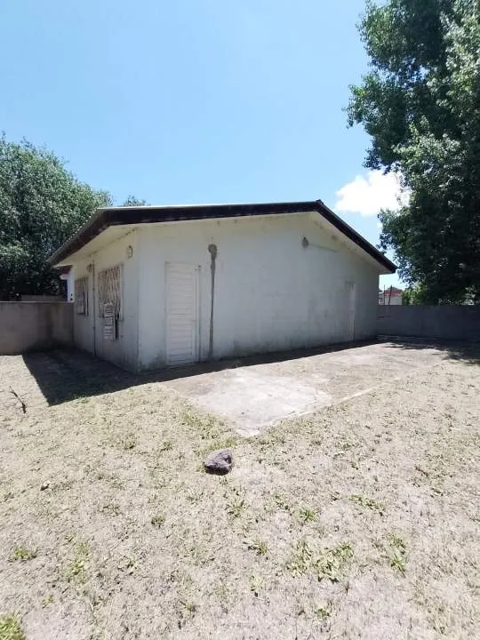 CHALET  EN ZONA RESIDENCIAL