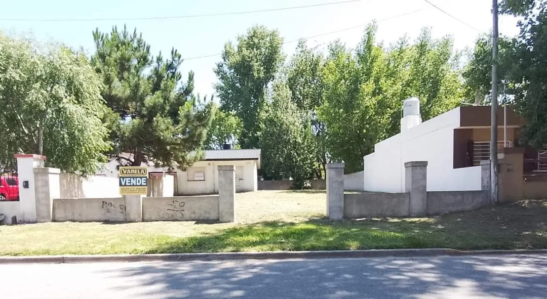 CHALET  EN ZONA RESIDENCIAL
