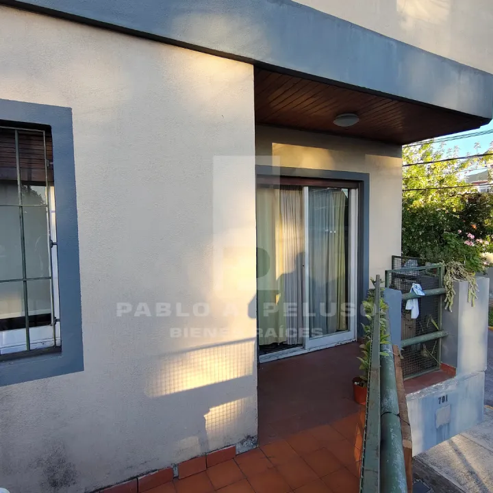 VENTA CASA 4 AMBIENTES EN ZONA OESTE. BUENOS AIRES.