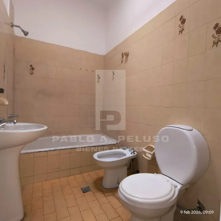 VENTA DE DEPARTAMENTO INTERNO PLANTA BAJA EN EL CENTRO DE MERLO. ZONA OESTE. BUENOS AIRES.