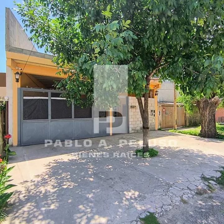 VENTA AMPLIO LOCAL USO INDUSTRIAL Y DOS DEPARTAMENTOS. MERLO. ZONA OESTE. BUENOS AIRES