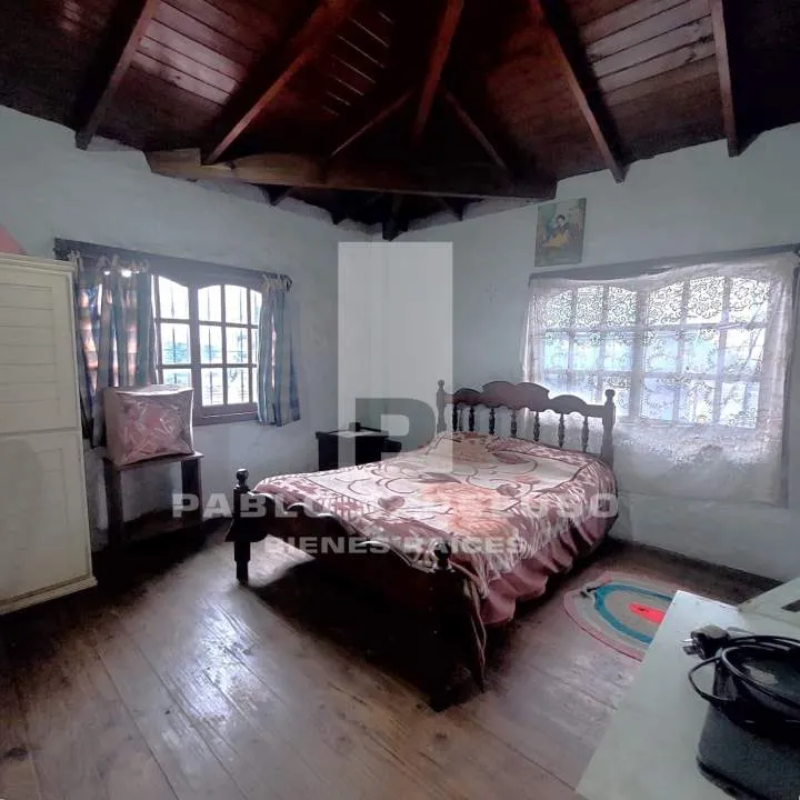 CASA, OFICINA Y COCHERAS. MERLO. ZONA OESTE. BUENOS AIRES