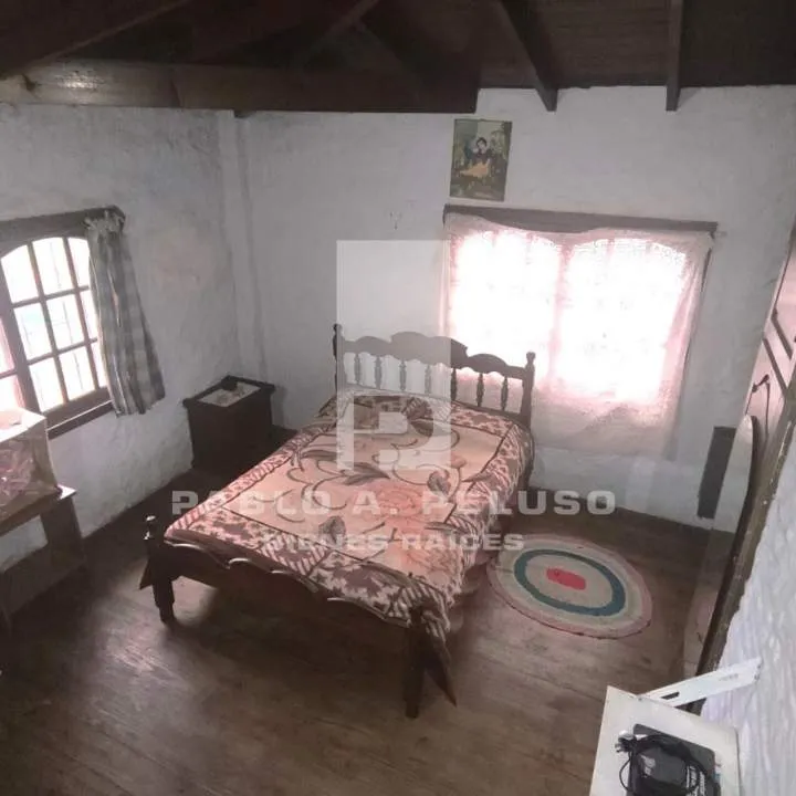 CASA, OFICINA Y COCHERAS. MERLO. ZONA OESTE. BUENOS AIRES