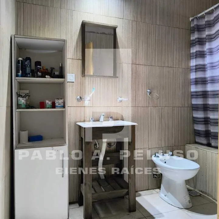 VENTA CASA 4 AMBIENTES Y MONOAMBIENTE EN MERLO. ZONA OESTE. BUENOS AIRES.