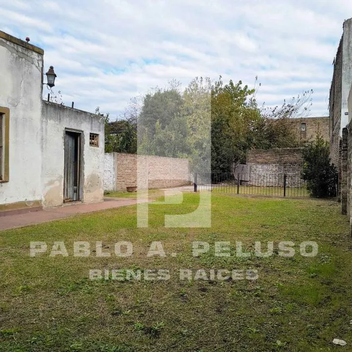 VENTA CASA 4 AMBIENTES Y MONOAMBIENTE EN MERLO. ZONA OESTE. BUENOS AIRES.
