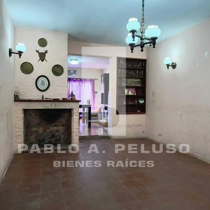 VENTA CASA 4 AMBIENTES Y MONOAMBIENTE EN MERLO. ZONA OESTE. BUENOS AIRES.