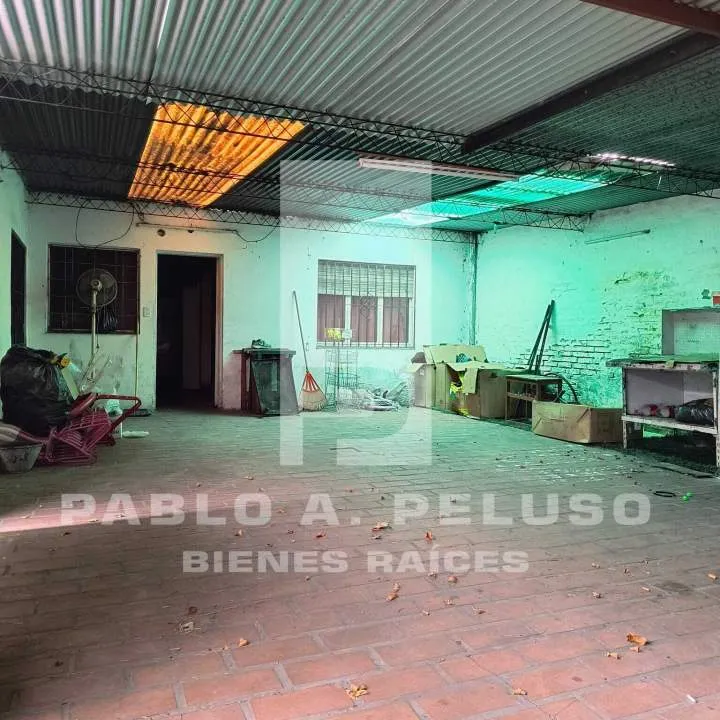 VENTA CASA 4 AMBIENTES Y MONOAMBIENTE EN MERLO. ZONA OESTE. BUENOS AIRES.