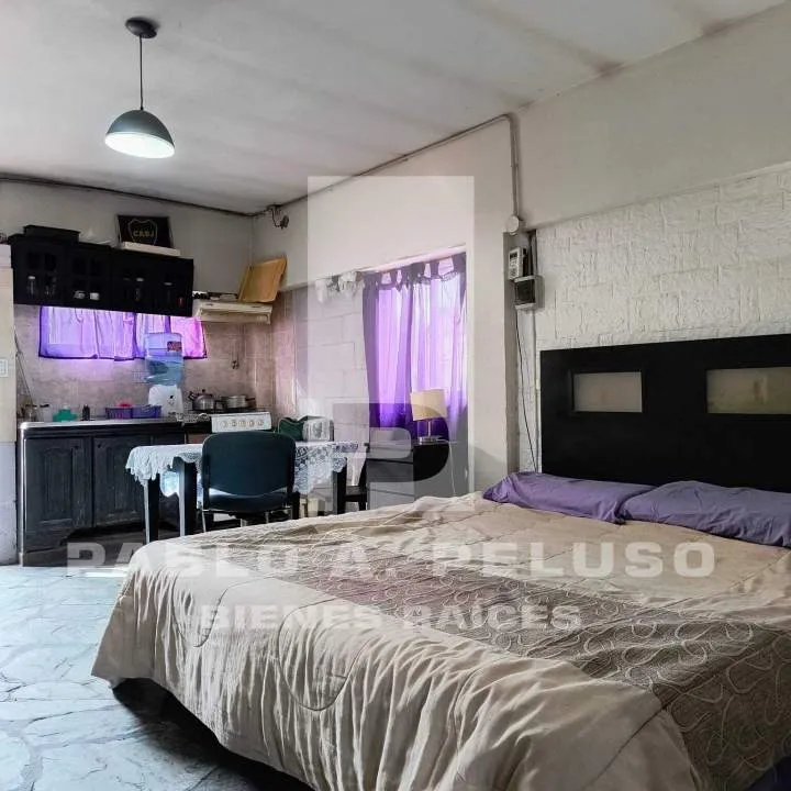 VENTA CASA 4 AMBIENTES Y MONOAMBIENTE EN MERLO. ZONA OESTE. BUENOS AIRES.