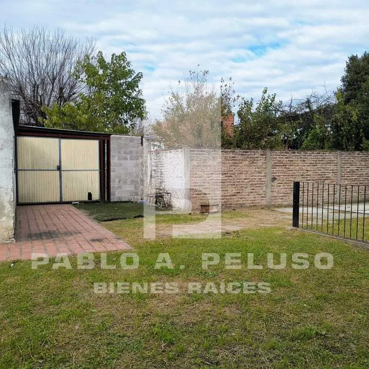 VENTA CASA 4 AMBIENTES Y MONOAMBIENTE EN MERLO. ZONA OESTE. BUENOS AIRES.