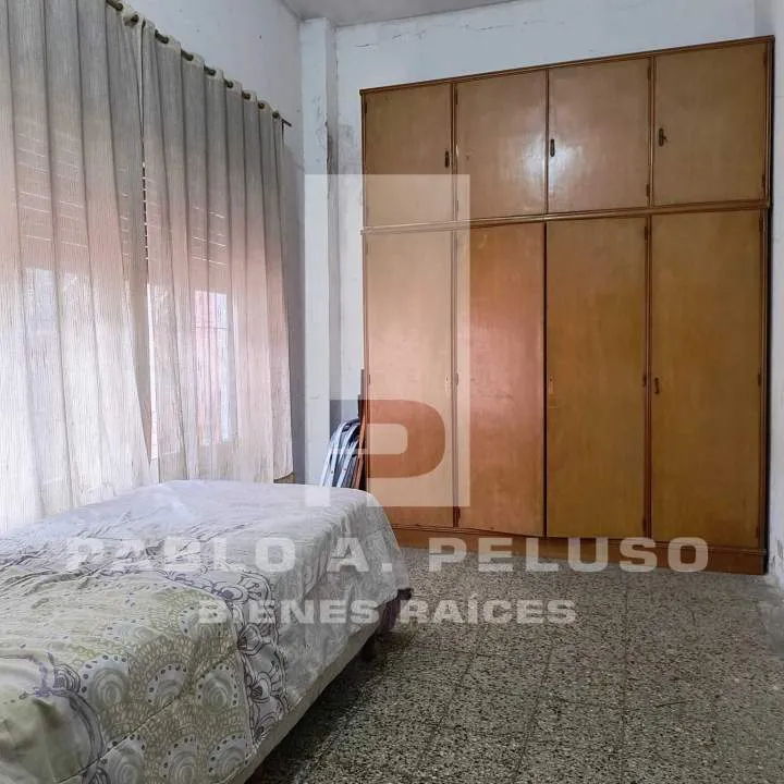 VENTA CASA 4 AMBIENTES Y MONOAMBIENTE EN MERLO. ZONA OESTE. BUENOS AIRES.