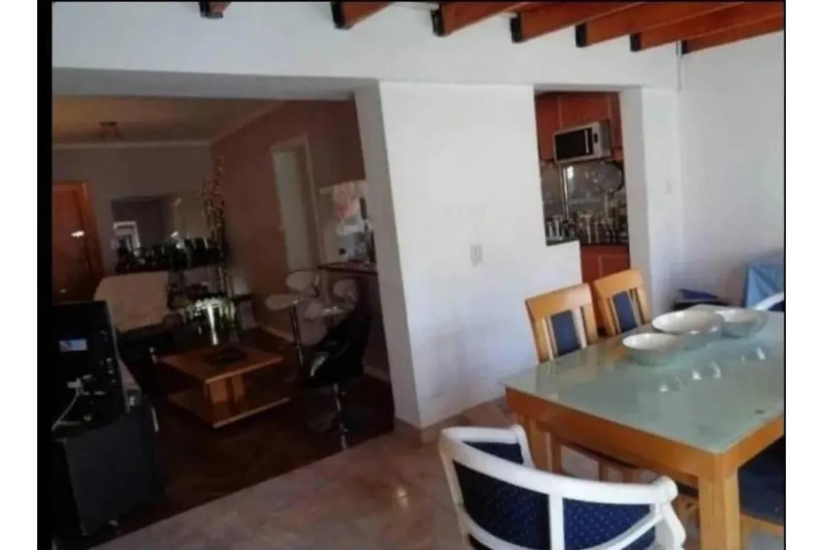 Excelente Departamento De 3 Ambientes Con Patio En Almagro.