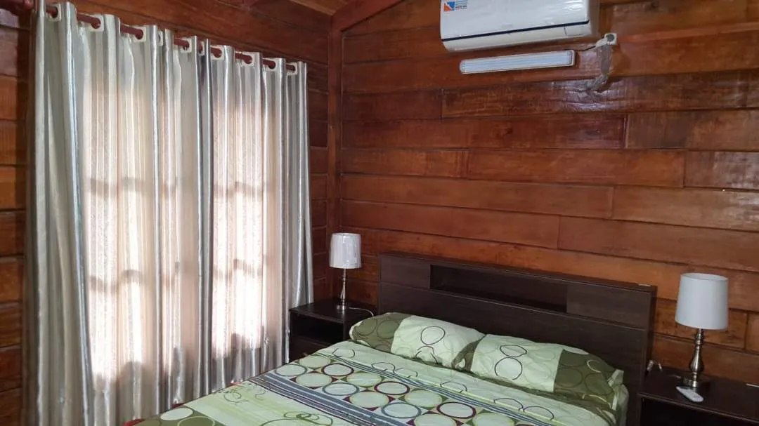 Complejo De Cabañas Centrico, Lote De 1000 m2