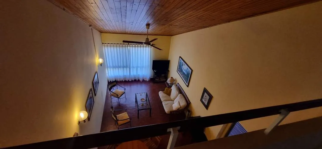 Casa en B° Gral. San Martín ("Las Mil") calle D casa 41- frente a la plaza y al centro comercial