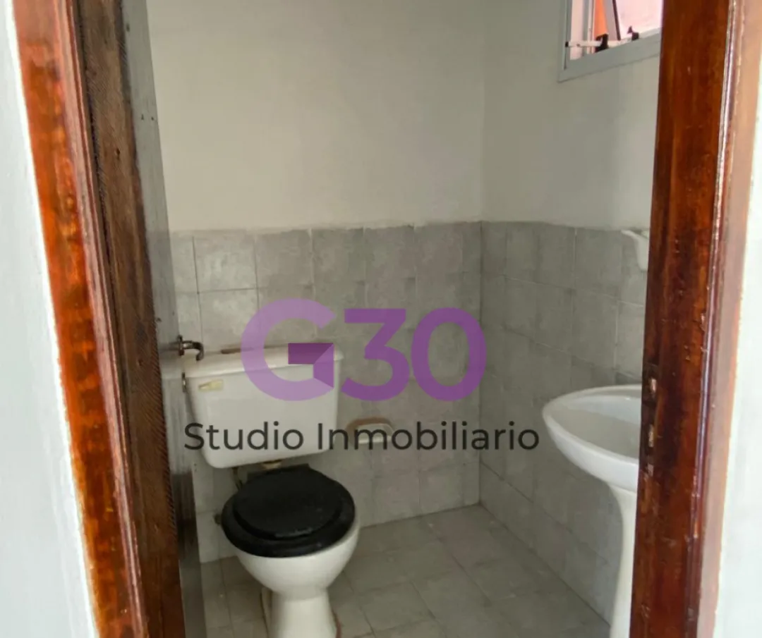 Alquiler Amplio Local en Av. Santa Catalina