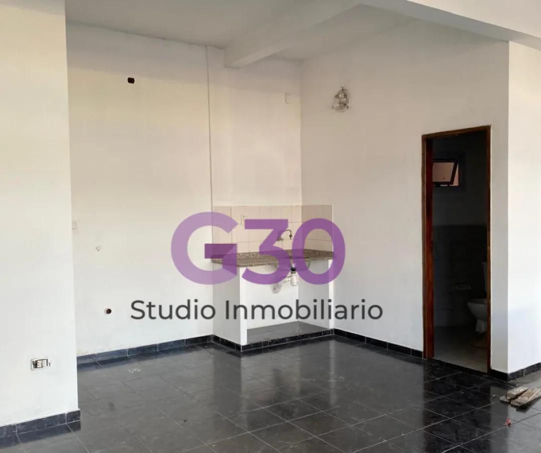 Alquiler Amplio Local en Av. Santa Catalina