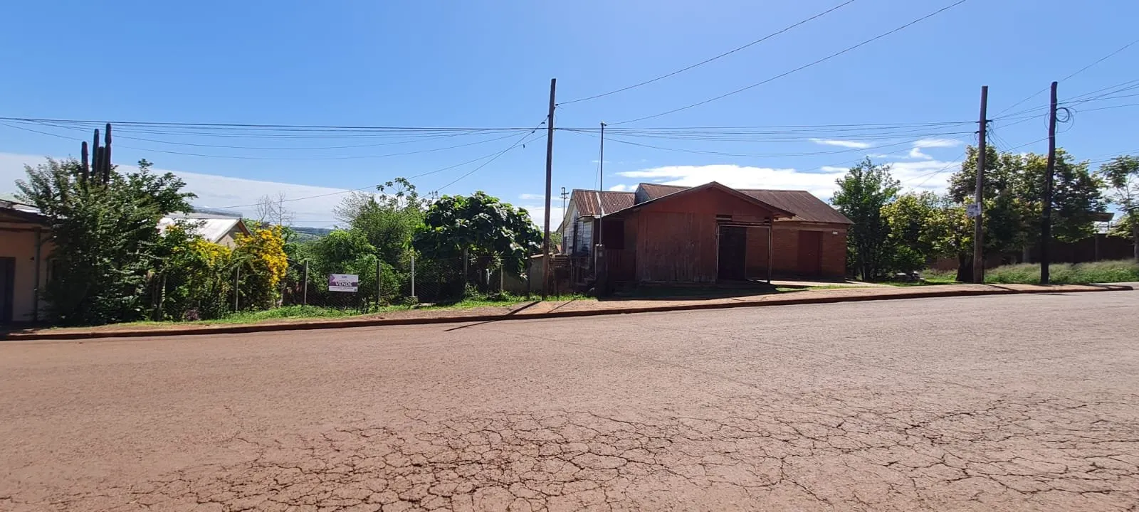 Terreno con casa en venta en Puerto Piray