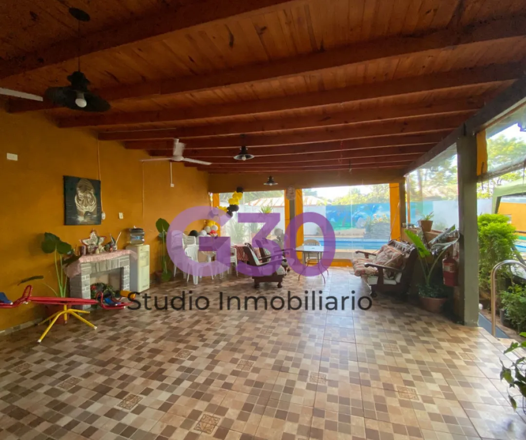 Quincho / Casa a la venta Barrio Pellegrini.