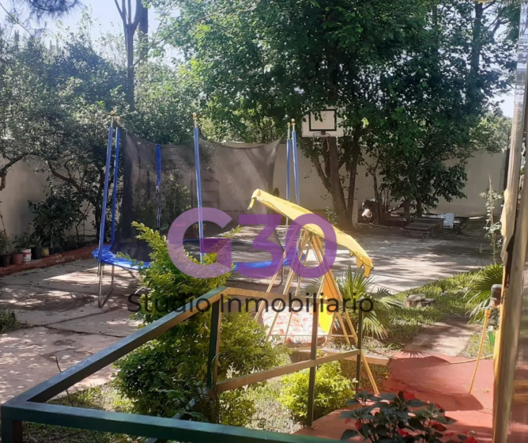 Quincho / Casa a la venta Barrio Pellegrini.