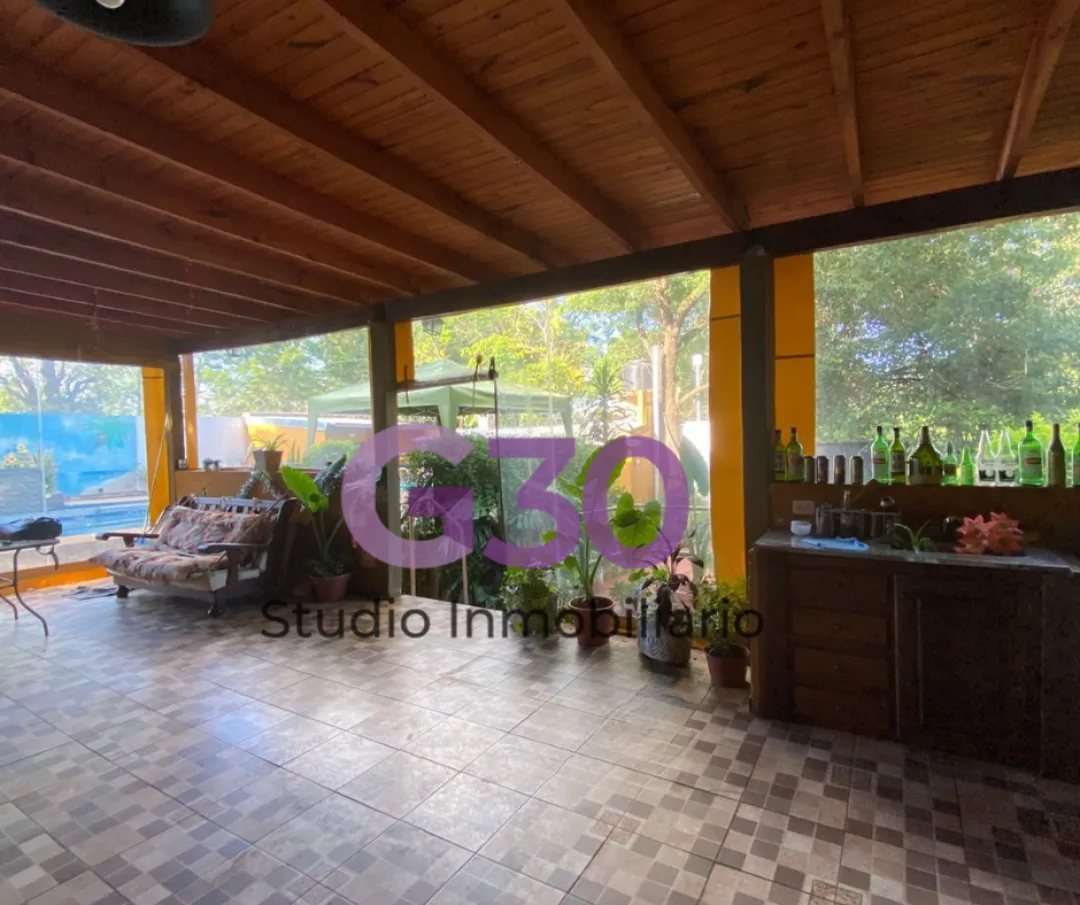 Quincho / Casa a la venta Barrio Pellegrini.