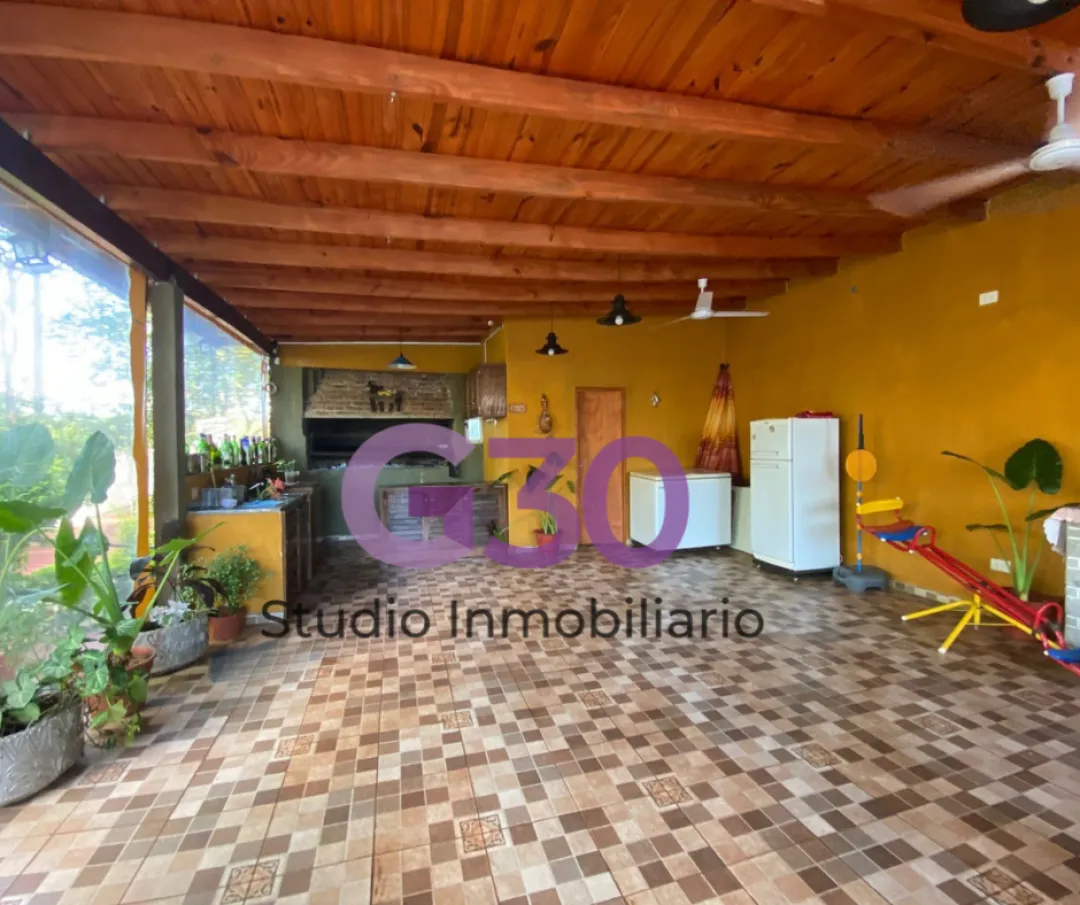 Quincho / Casa a la venta Barrio Pellegrini.