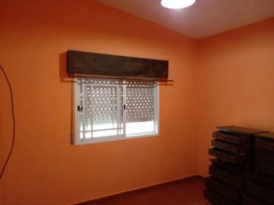 CHALET CON AMPLIO TERRENO
