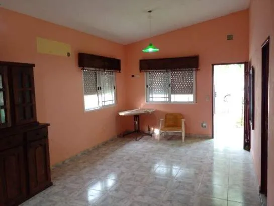 CHALET CON AMPLIO TERRENO