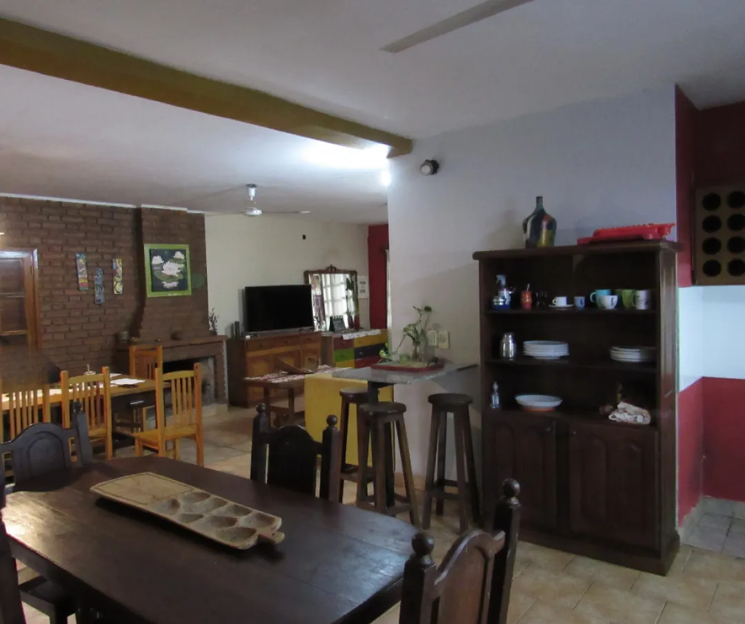 Amplia casa  cerca del centroPosadas
