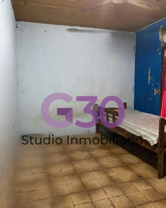 Amplia propiedad con casa a reciclar