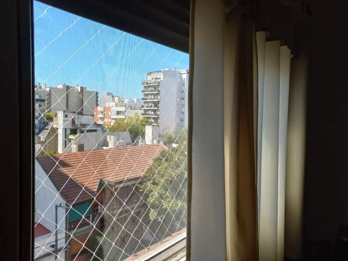 Tres Ambientes Con Cochera Y Balcón En Floresta