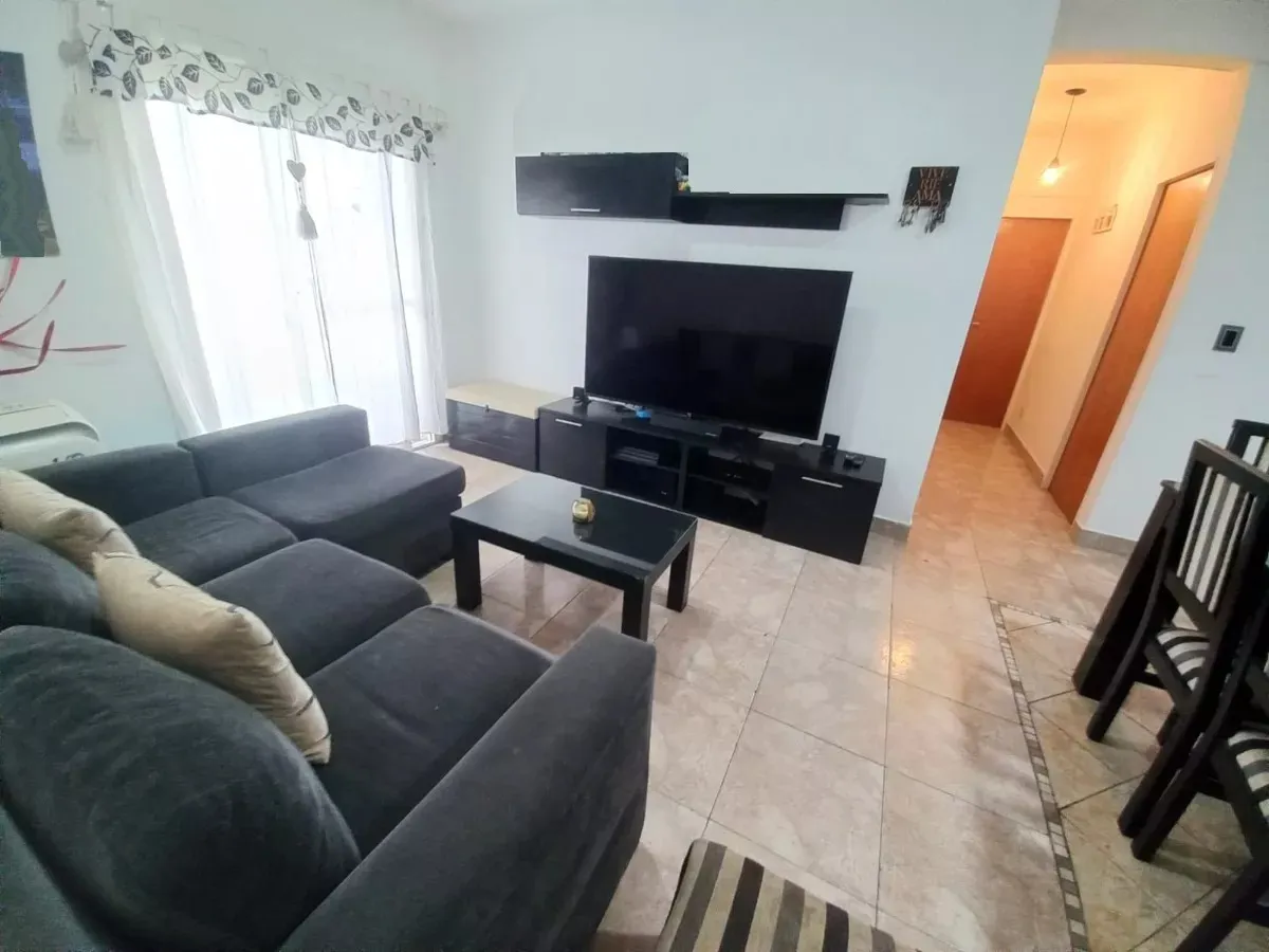 Tres Ambientes Con Cochera Y Balcón En Floresta