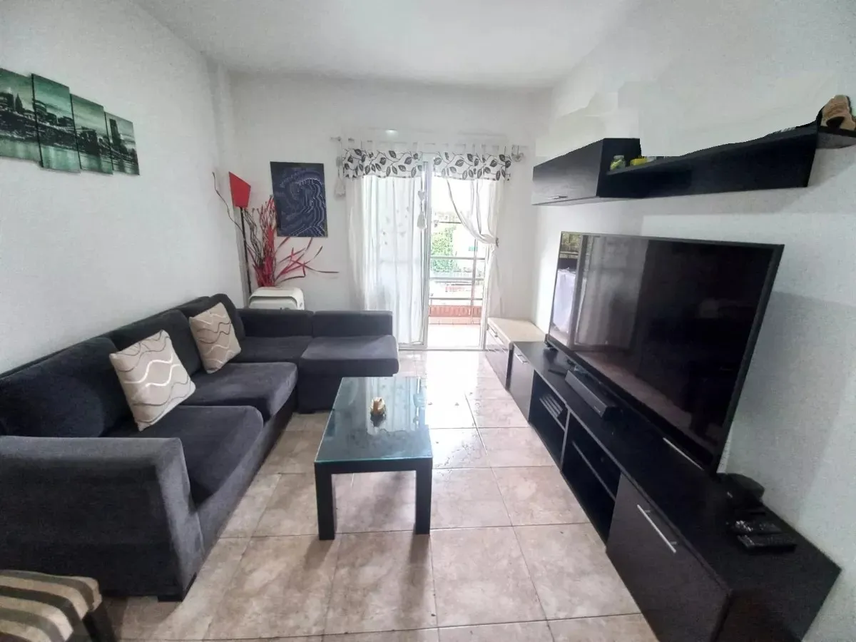 Tres Ambientes Con Cochera Y Balcón En Floresta