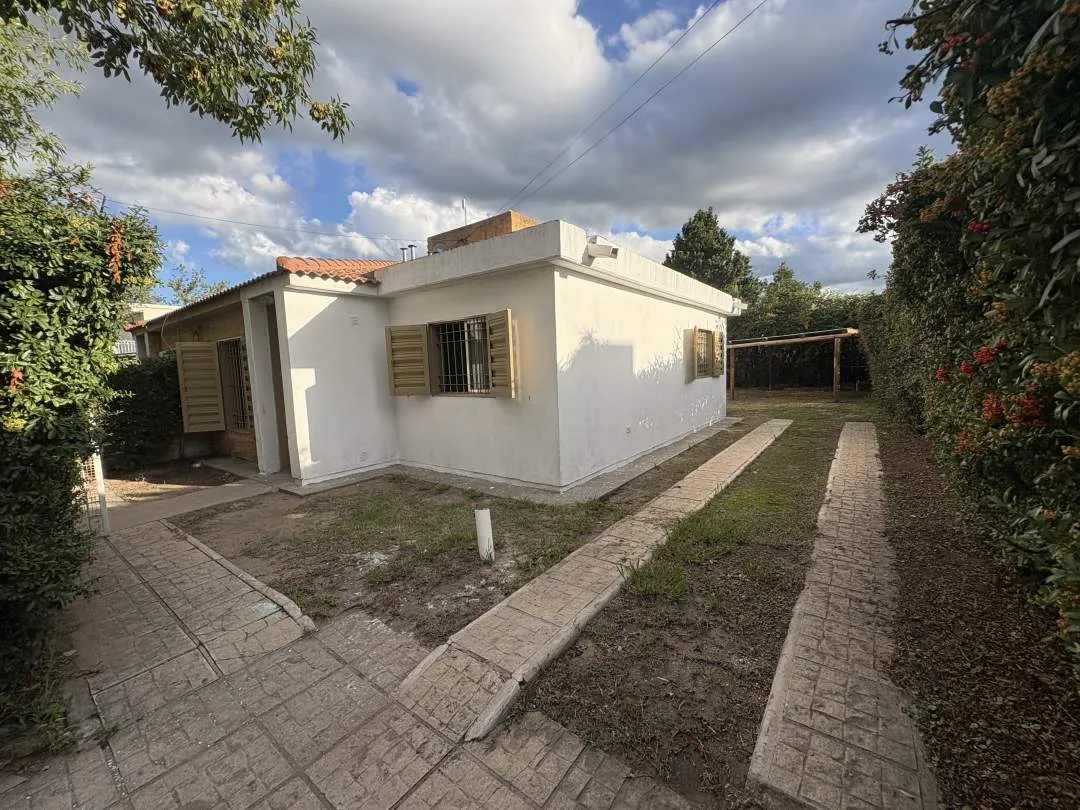 Casa. B° Los Eucaliptus. Juana Koslay