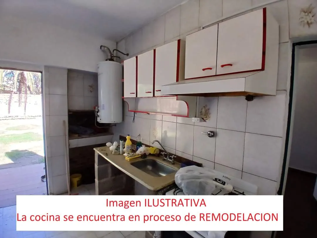 Alquiler. Casa 2 dormitorios. Carlos Pellegrini y Av. Sarmiento