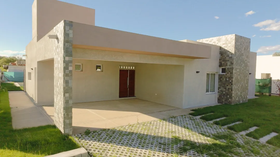 Casa. Barrio Chacras del Zorzal. Juana Koslay