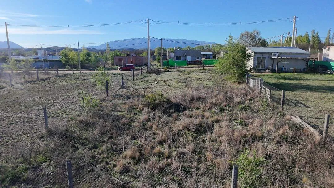 Terreno.  B° La Delfina. Los Puquios