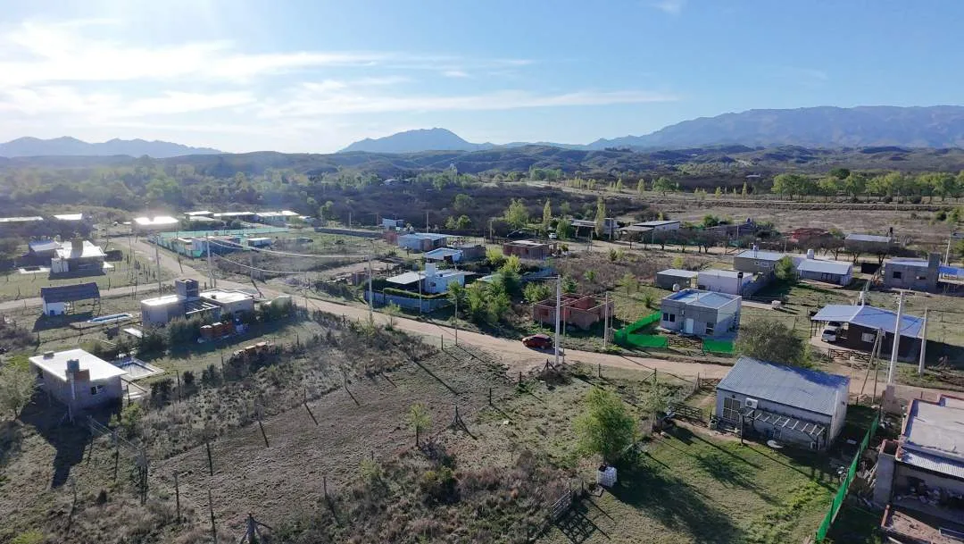 Terreno.  B° La Delfina. Los Puquios