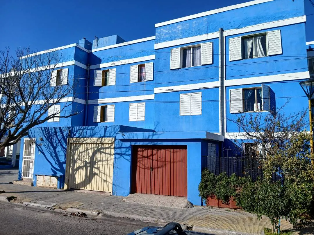 Departamento 4 Dormitorios. Rivadavia y Buenos Aires