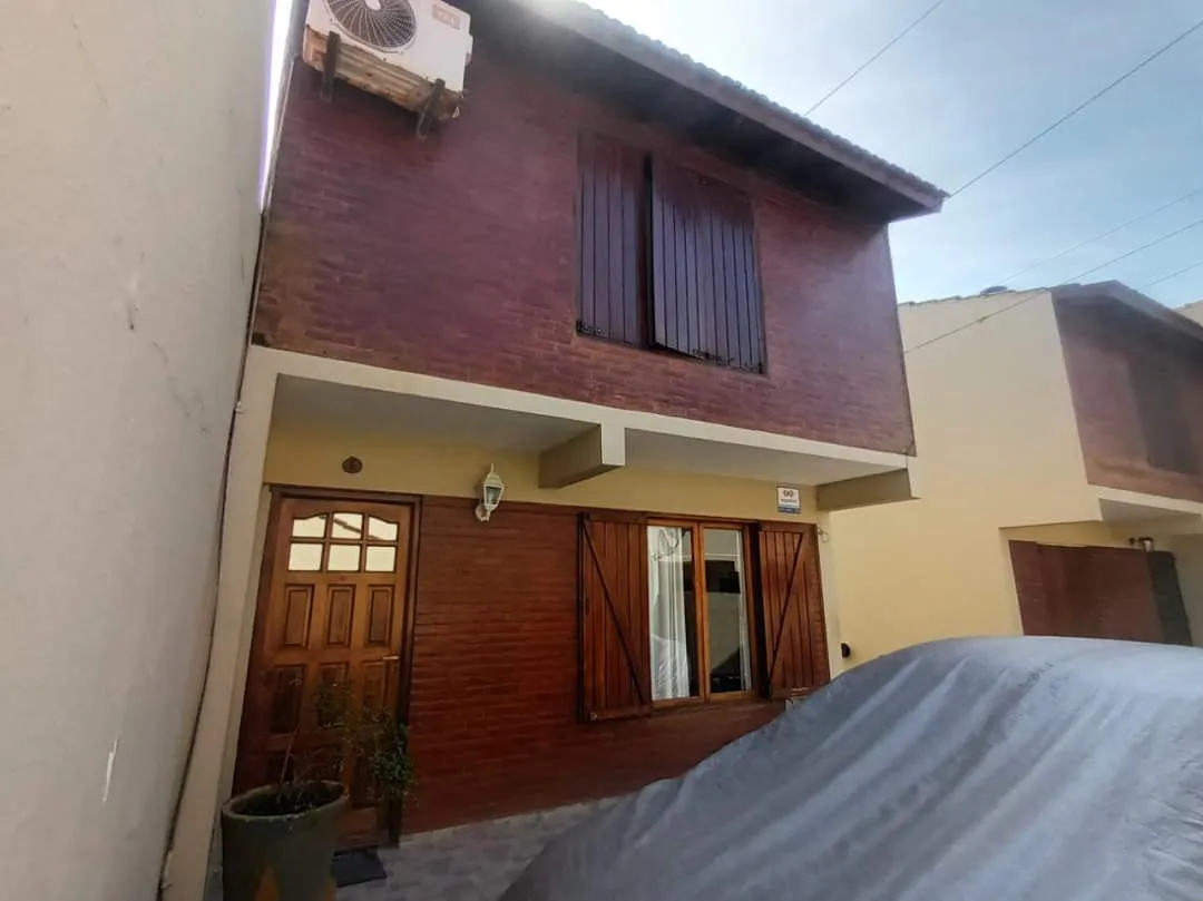 433 - TRIPLEX 3 DORMITORIOS , 2 BAÑOS