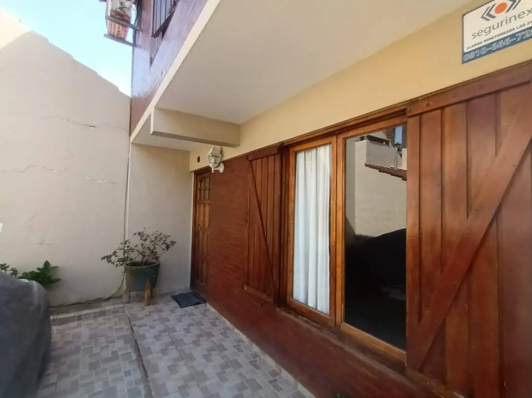 433 - TRIPLEX 3 DORMITORIOS , 2 BAÑOS