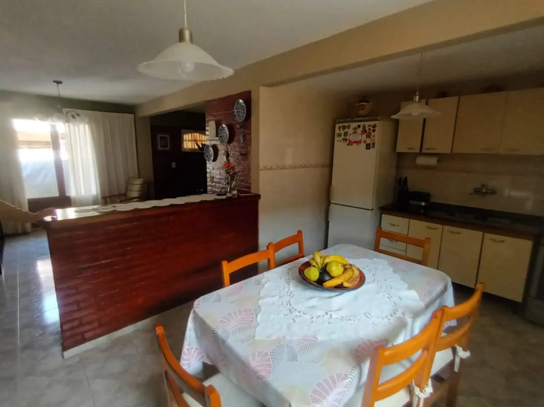 433 - TRIPLEX 3 DORMITORIOS , 2 BAÑOS