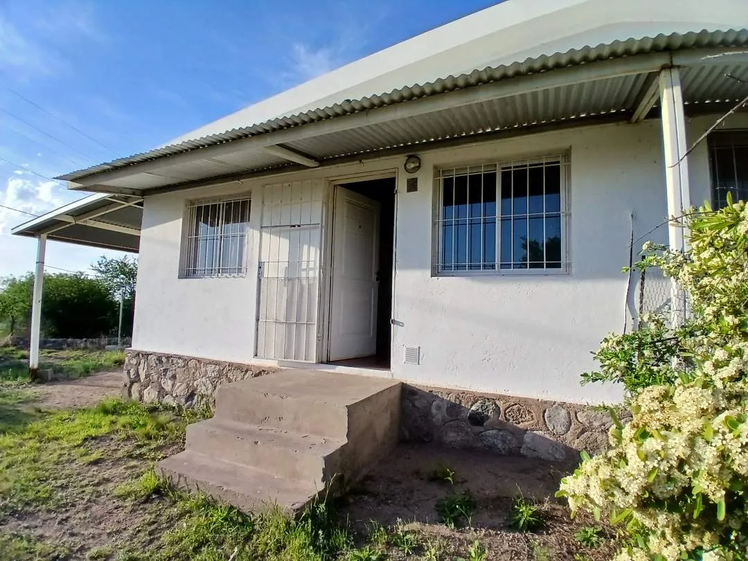 Complejo de Cabañas + Local Comercial + Casa