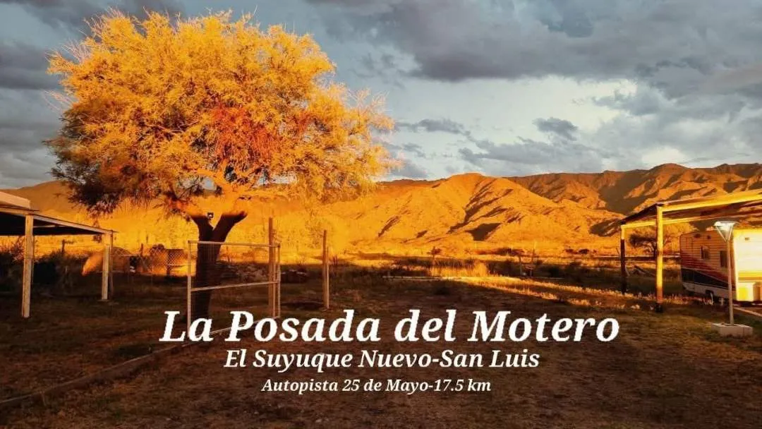 Complejo de Cabañas + Local Comercial + Casa