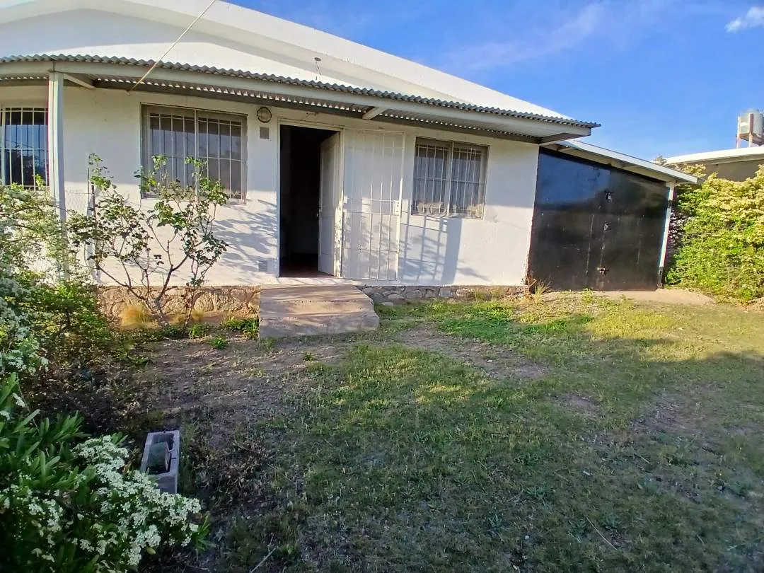 Complejo de Cabañas + Local Comercial + Casa