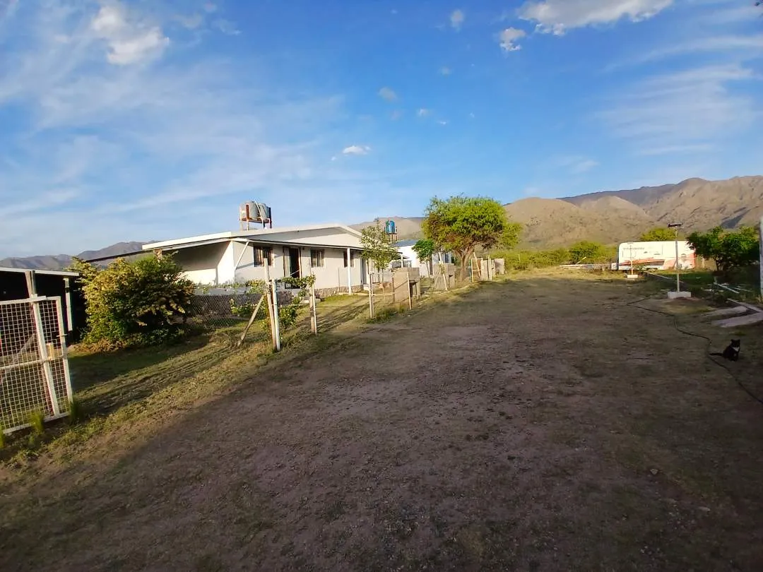 Complejo de Cabañas + Local Comercial + Casa