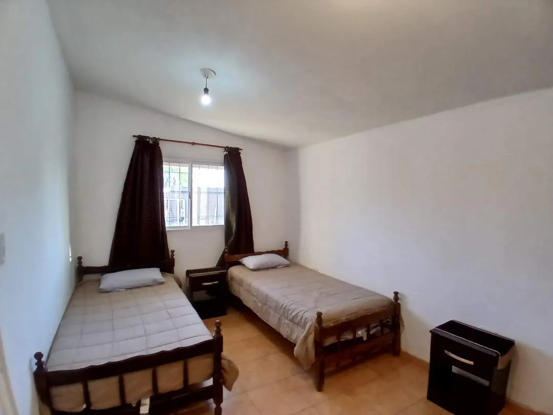 Complejo de Cabañas + Local Comercial + Casa
