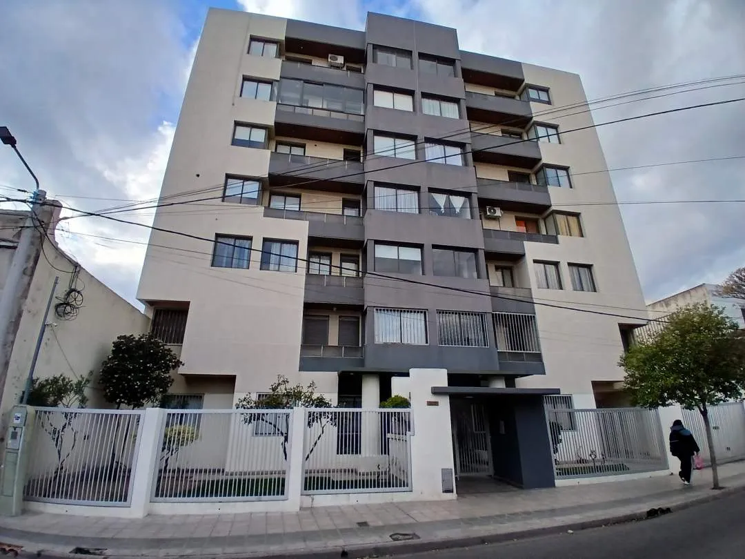 ALquiler. Departamento 2 dormitorios. Edificio Mont Blanc