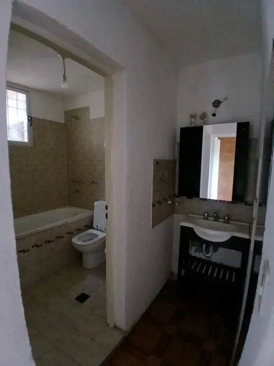 Casa. Juana Koslay. Tres Domitorios
