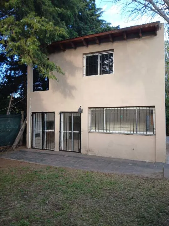 Casa. Juana Koslay. Tres Domitorios