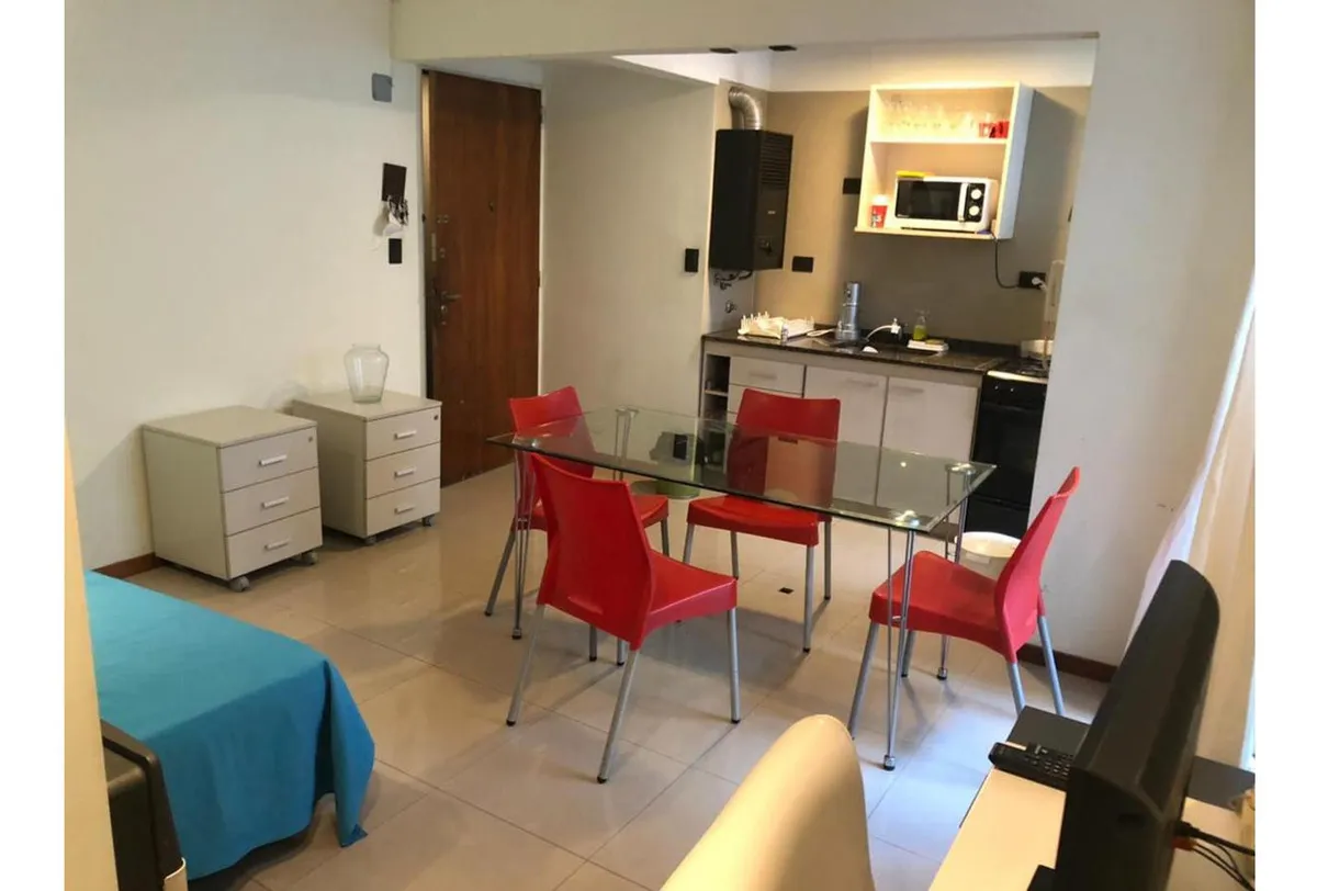 Lindo Departamento En El Corazón De Recoleta